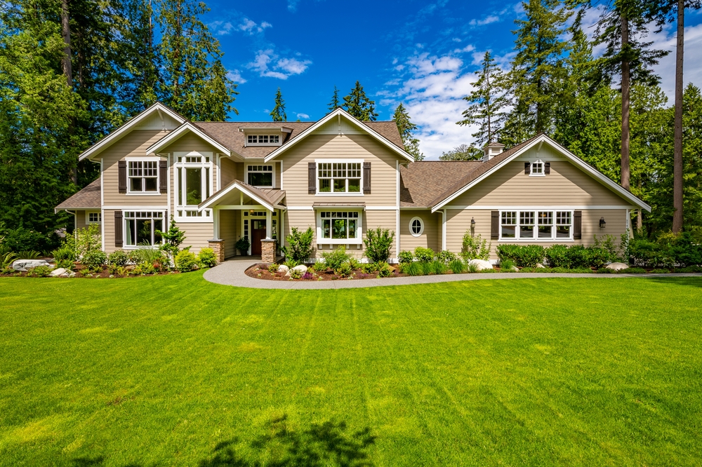 Beautiful,Custom,Built,Craftsman,Style,Home,Three,Car,Garage,With